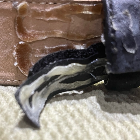 Donna Karan Collectable Vintage Wide Leather Belt w Gold Cross and Chain Details - Picture 4 of 12